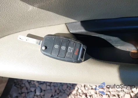 2016 Kia Optima Lx из США, поврежденный, VIN 5XXGT4L35GG011555